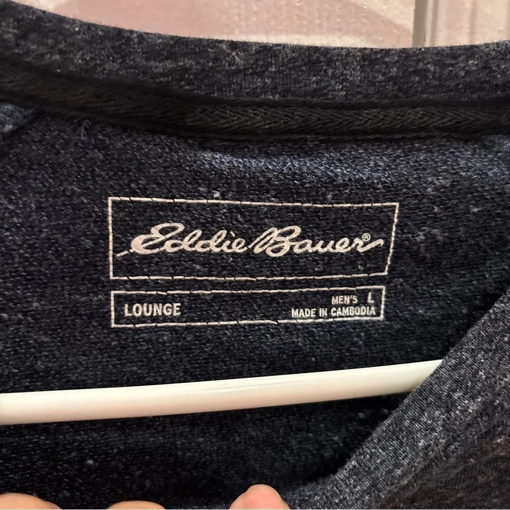 Eddie Bauer Men's Navy Crewneck Sweater - Picture 5 of 6